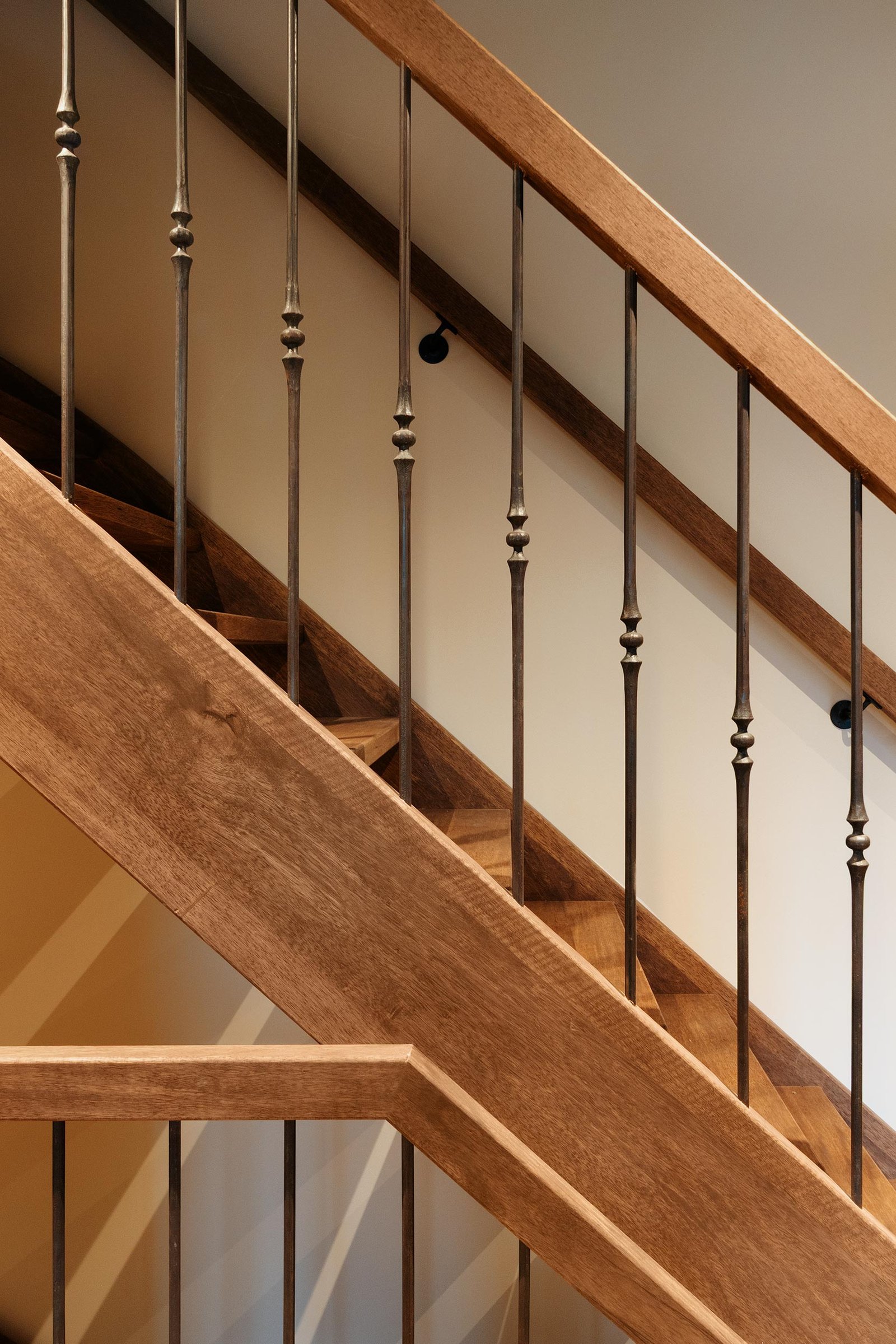 Houten Trap op gemetseld muurtje 00004 Houten Trap op gemetseld muurtje