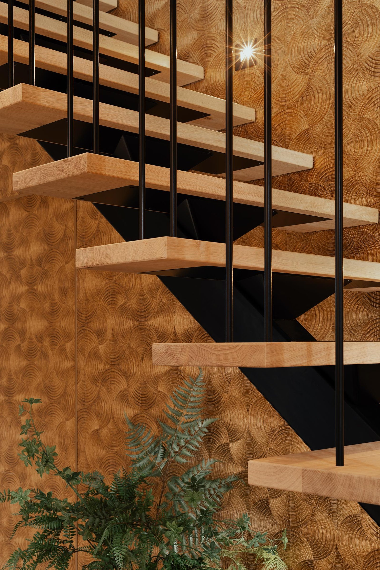 Trap met stalen middenboom