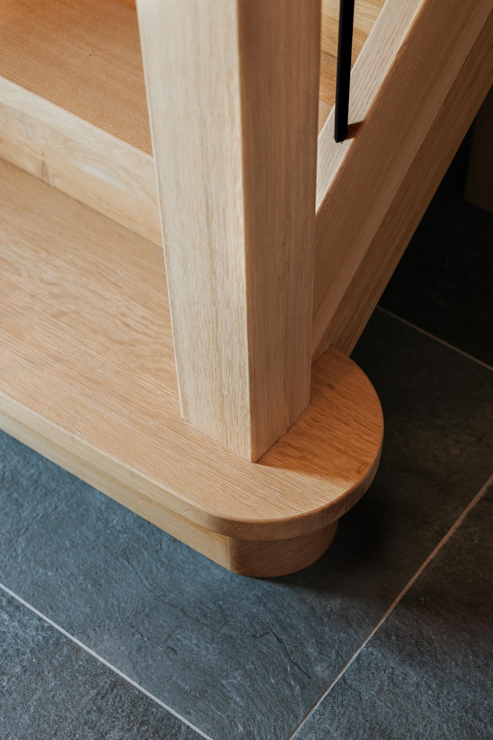 Trap met warme houtlook