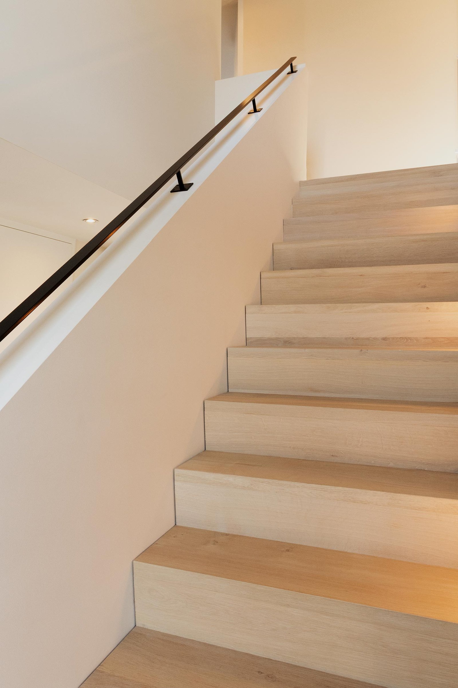 trap met schaduwvoeg 00003 trap met schaduwvoeg